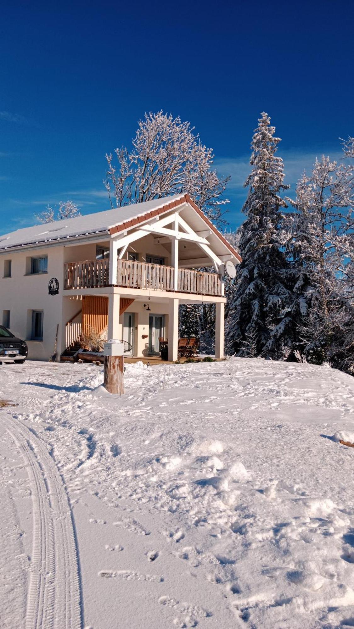 Gite Des Roches La Chaux-du-Dombief Exteriér fotografie